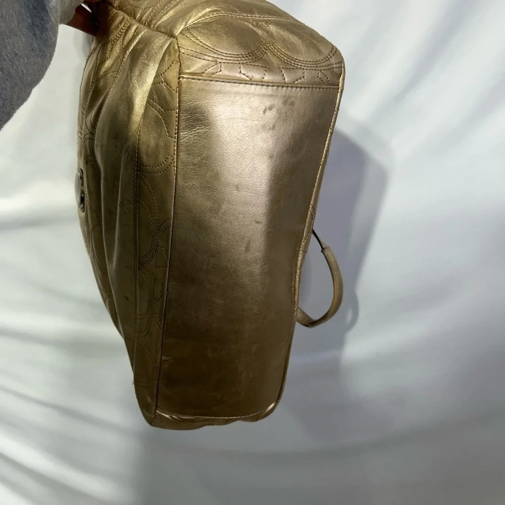 COACH gold oversized diaper bag. Gorgeous. Tons of pockets. Tons of options! - Picture 7 of 12